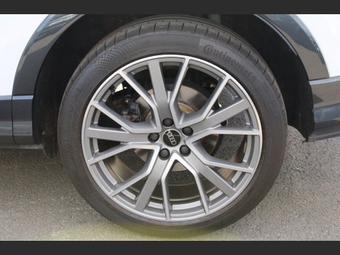 Audi Q3 TFSI S LINE BLACK EDITION 38