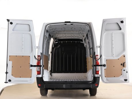 Nissan Interstar F35 2.3 dci 135ps L3H2 Acenta Van 3