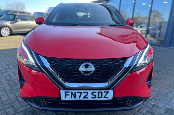 Nissan Qashqai DIG-T TEKNA DCT MHEV AUTO 4