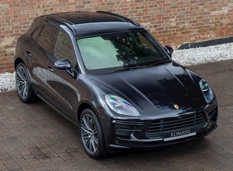 Porsche Macan Turbo 8