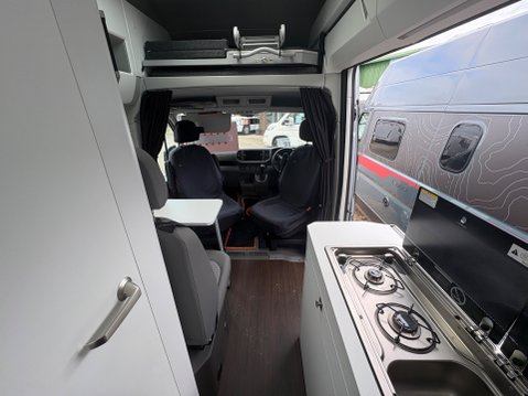 Volkswagen Grand California 21