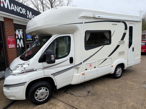 Auto-Trail Tracker EKS LOVELT LOW MILEAGE GREAT SPEC TRACKER 1