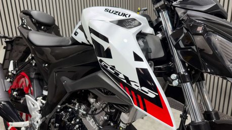 Suzuki GSX-S GSX 125 S 2024 ONLY 1K STUNNING 15BHP LEARNER 125CC SPORT 19
