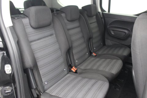 Vauxhall Combo Life 5dr 100kW Design 50kWh XL 7 Seat Electric Auto 11kW Charger 8