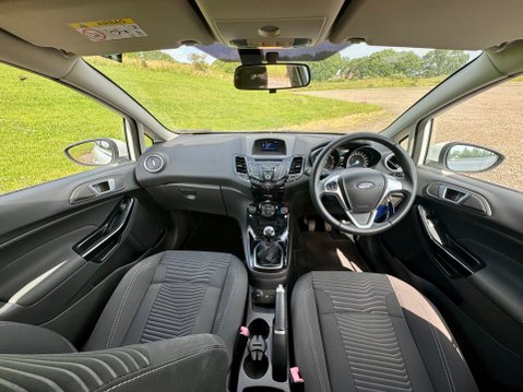 Ford Fiesta ZETEC 17