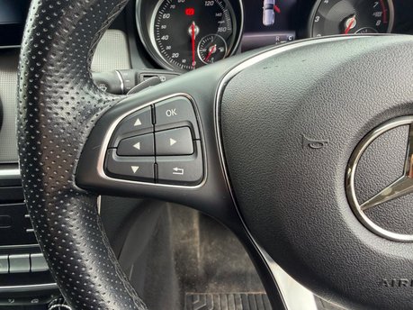 Mercedes-Benz GLA GLA 180 URBAN EDITION 20