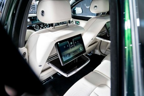 Rolls-Royce Ghost V12. FULL PPF. STARLIGHT. H, C & M SEATS. REAR ENTERTAINMENT. HUD. 27