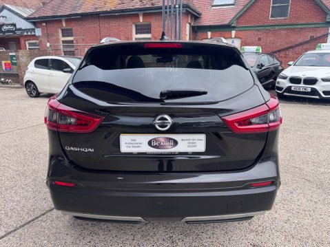 Nissan Qashqai DCI TEKNA DCT 9