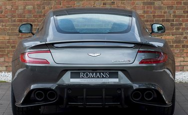 Aston Martin Vanquish S 5