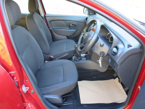 Dacia Sandero 1.0 SCe Ambiance Euro 6 5dr 24