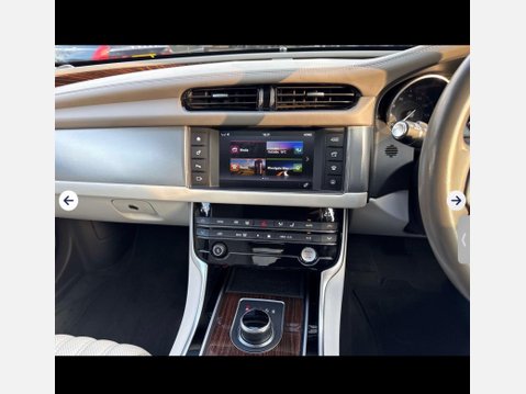 Jaguar XF 2.0d Portfolio Auto AWD Euro 6 (s/s) 4dr 9