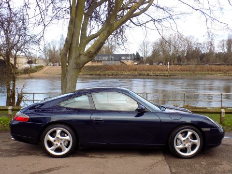 Porsche 911 CARRERA 4 7