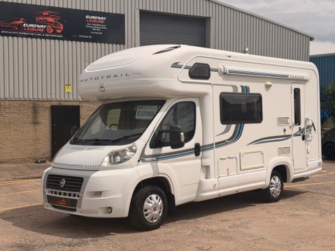 Auto-Trail Tracker EKS 35 MULTIJET 1