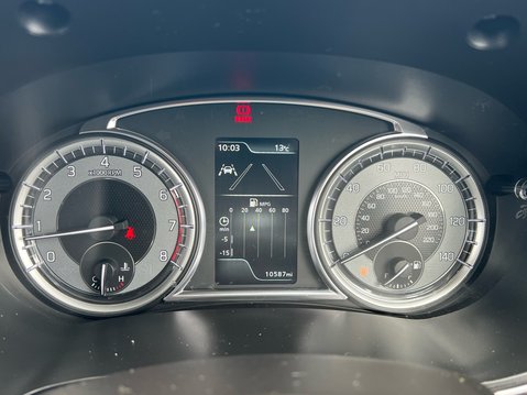 Suzuki Vitara SZ-T BOOSTERJET MHEV 11
