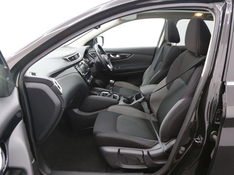 Nissan Qashqai 1.5 dCi N-Connecta Euro 6 (s/s) 5dr 21