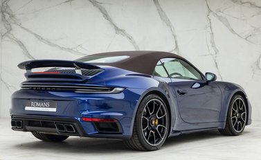 Porsche 911 (992) Turbo S Cabriolet 10