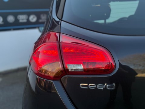 Kia Ceed 1.6 T-GDi GT Tech Euro 5 5dr 37