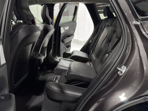 Volvo XC60 B5 ULTIMATE AWD MHEV 57