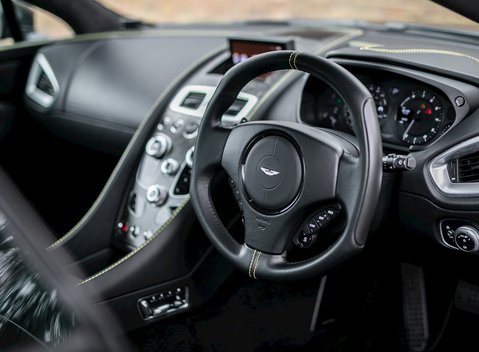 Aston Martin Vanquish S 11