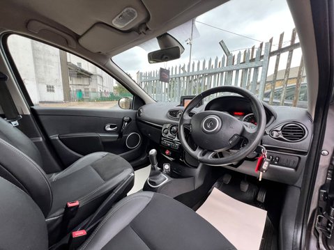 Renault Clio DYNAMIQUE TOMTOM 16V 30