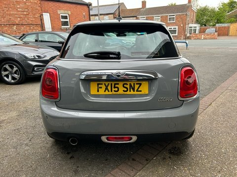 Mini Hatch COOPER 4