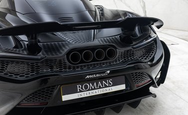 McLaren 765LT 34