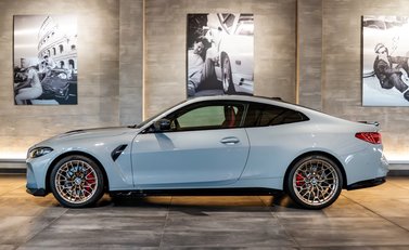 BMW M4 CS 3