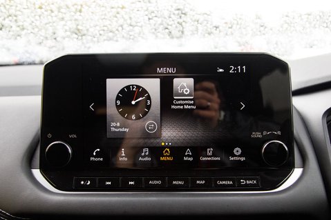 Nissan Qashqai DIG-T N-CONNECTA MHEV 16