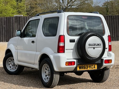 Suzuki Jimny SZ3 2