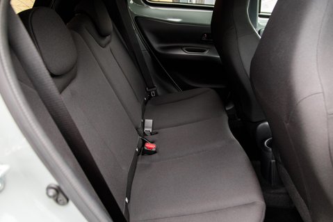Toyota Aygo X VVT-I EDGE 26