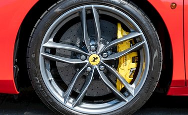 Ferrari 488 Spider 12