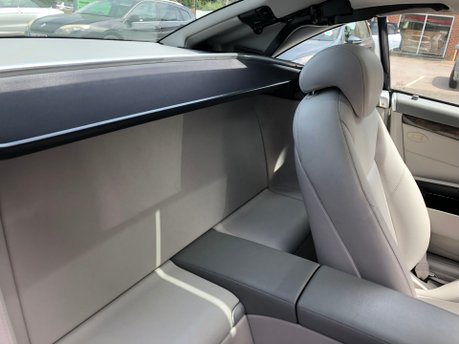 Mercedes-Benz SL Series SL350 automatic convertible, just 72,000m 9