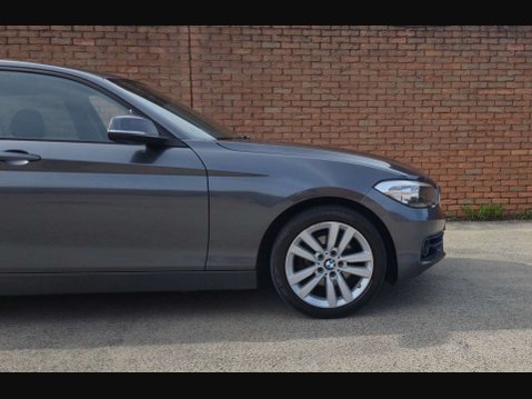 BMW 1 Series 2.0 120d xDrive Sport Auto 4WD 5dr 9