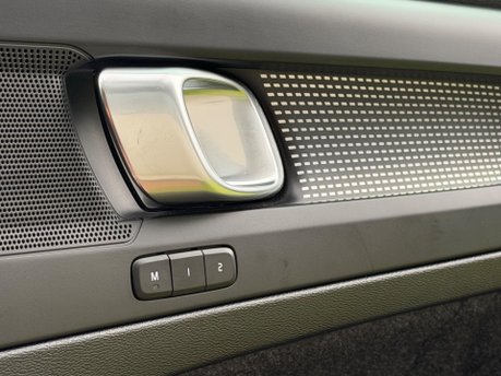 Volvo XC40 B4 PLUS 16