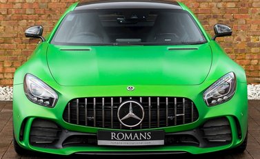 Mercedes-Benz AMG GT R 4