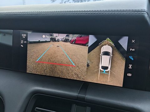 Porsche Taycan 4 CROSS TURISMO 41