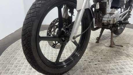 Yamaha YBR 125 2007 19K RUNNING PROJECT BIKE SPARES OR REPAIR 125CC LEARNER BIKE 12
