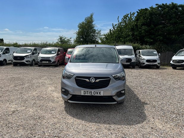 Vauxhall Combo LWB L2H1 (SOLD) Low Roof Limited 2300 Air Con Alloys Sensors EURO 6 NO VAT 3