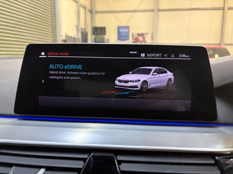 BMW 5 Series 2.0 530e 12kWh SE Auto Euro 6 (s/s) 4dr (17in Alloy) 34