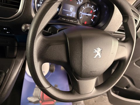 Peugeot Traveller 1.5 BlueHDi Active Standard MPV 5dr Diesel Manual MWB Euro 6 (s/s) (120 ps) 23