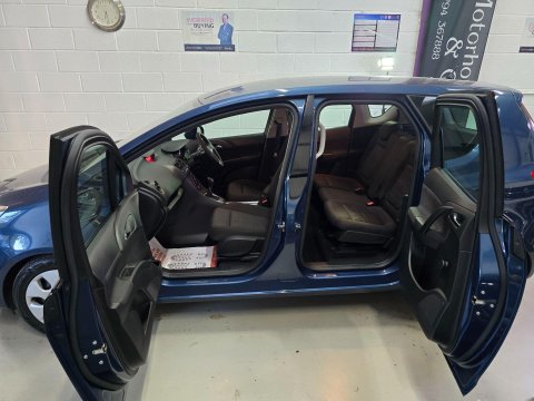 Vauxhall Meriva 1.7 CDTi Exclusiv Auto Euro 5 5dr 42