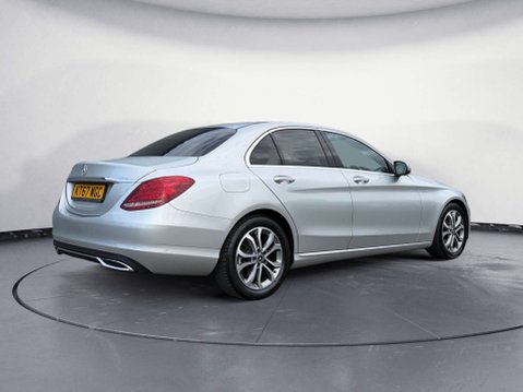 Mercedes-Benz C Class 2.0 C 200 Sport Auto 4dr 5