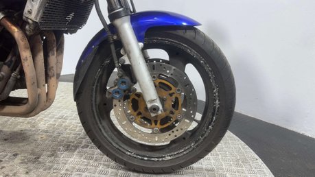 Yamaha FZS 2003 HIGH MILES RUNNING PROJECT BIKE SPARES OR REPAIR 600CC 17