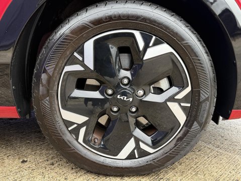 Kia Niro 64.8kWh 3 SUV 5dr Electric Auto (201 bhp) 14