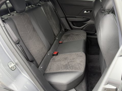 Vauxhall Mokka 1.5 Turbo D Ultimate 5dr 33