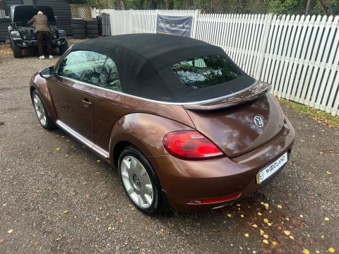 Volkswagen Beetle DESIGN TSI BLUEMOTION TECHNOLOGY 24