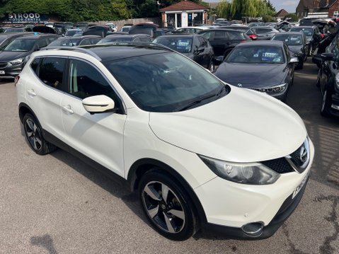 Nissan Qashqai 1.2 DIG-T n-tec+ XTRON 2WD Euro 6 (s/s) 5dr 8