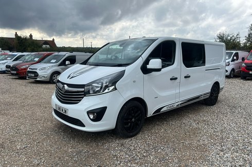 Vauxhall Vivaro Crew Cab LWB L2H1 Low Roof Limited 2900 Air Con Alloys Sensors EURO 6 NO VA