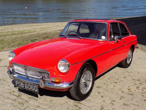 MG B GT 1