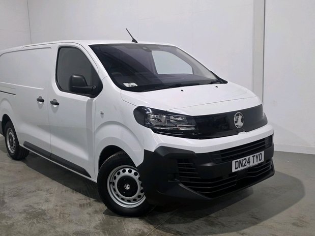 Vauxhall Vivaro VIVARO XL DIESEL 2.0 Turbo D 145 Prime H1 Van 1